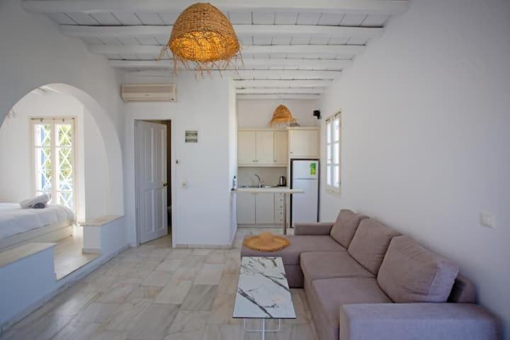 Ylami Studio Apartment